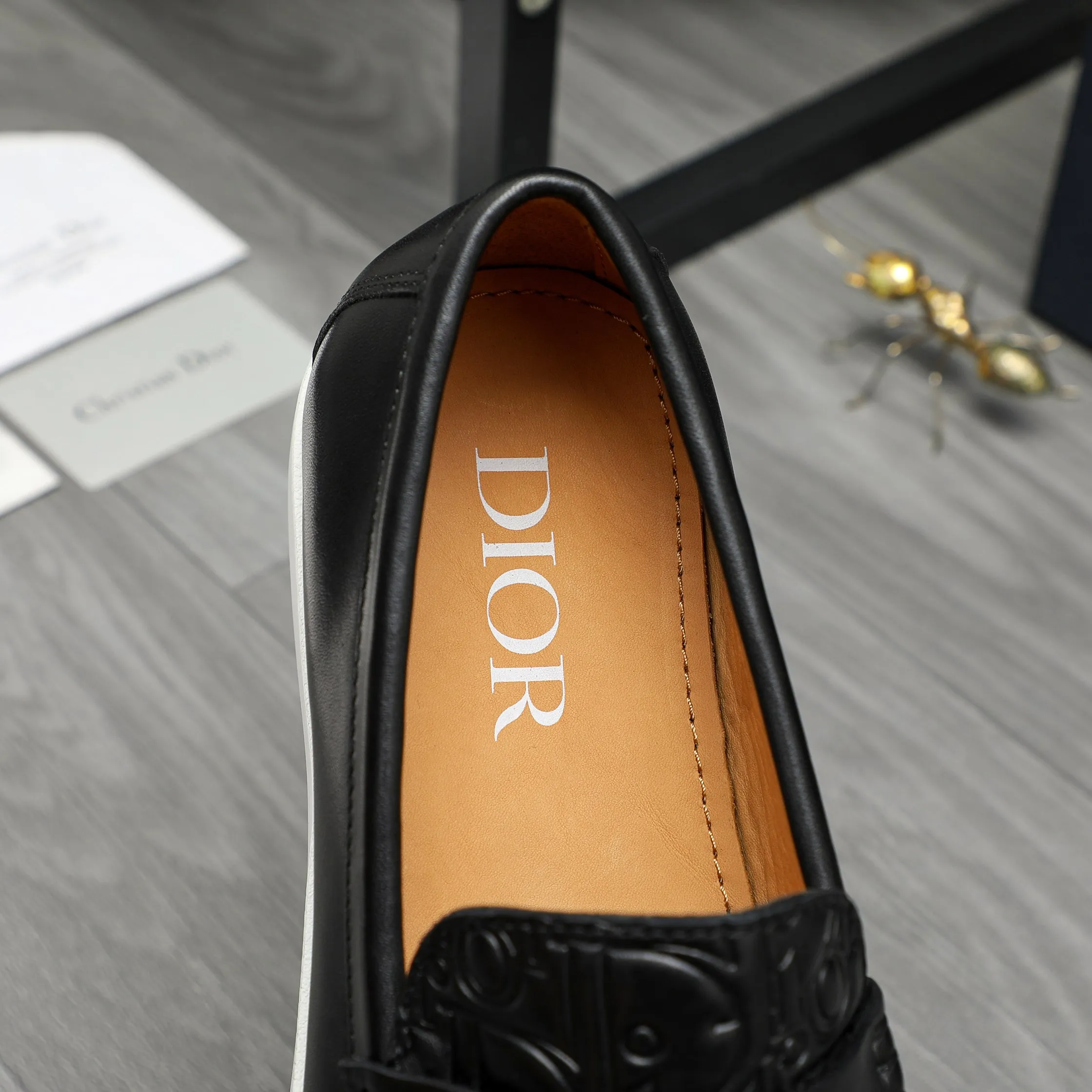 Men's shoes 💰460 Product trademark: Dior "Dior" casual slip-on leather shoes Regular size: 39-44 Product material: Selected cowhide embossed upper, cowhide lining, rubber outsole
